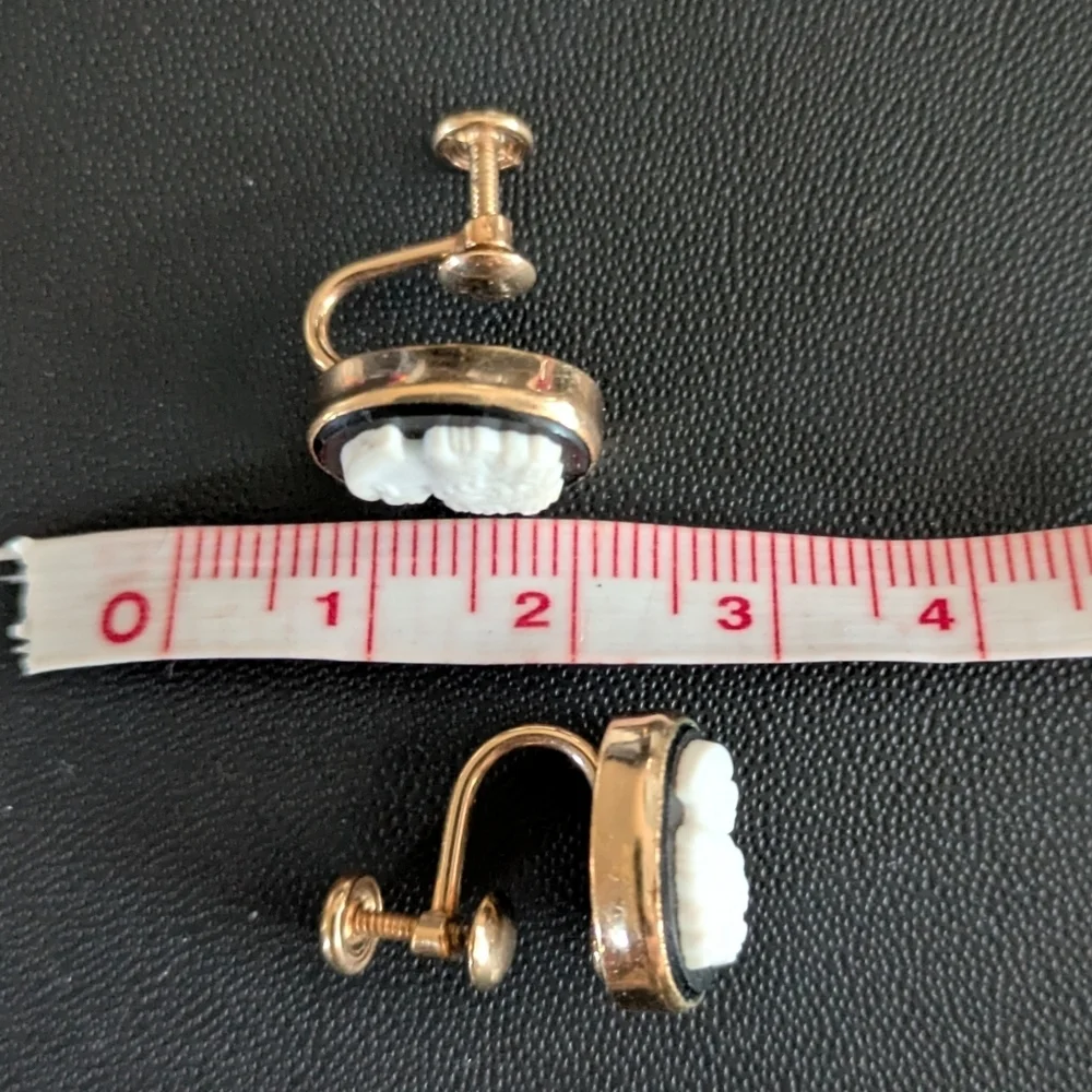Vintage Shell Cameo Earrings Van Dell 12k Gold Filled.